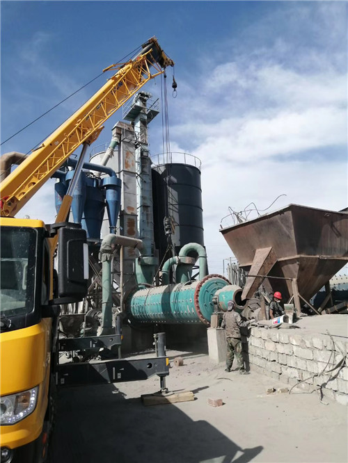 椒江区设备搬运等各类工程项目中，吊车起着关键作用